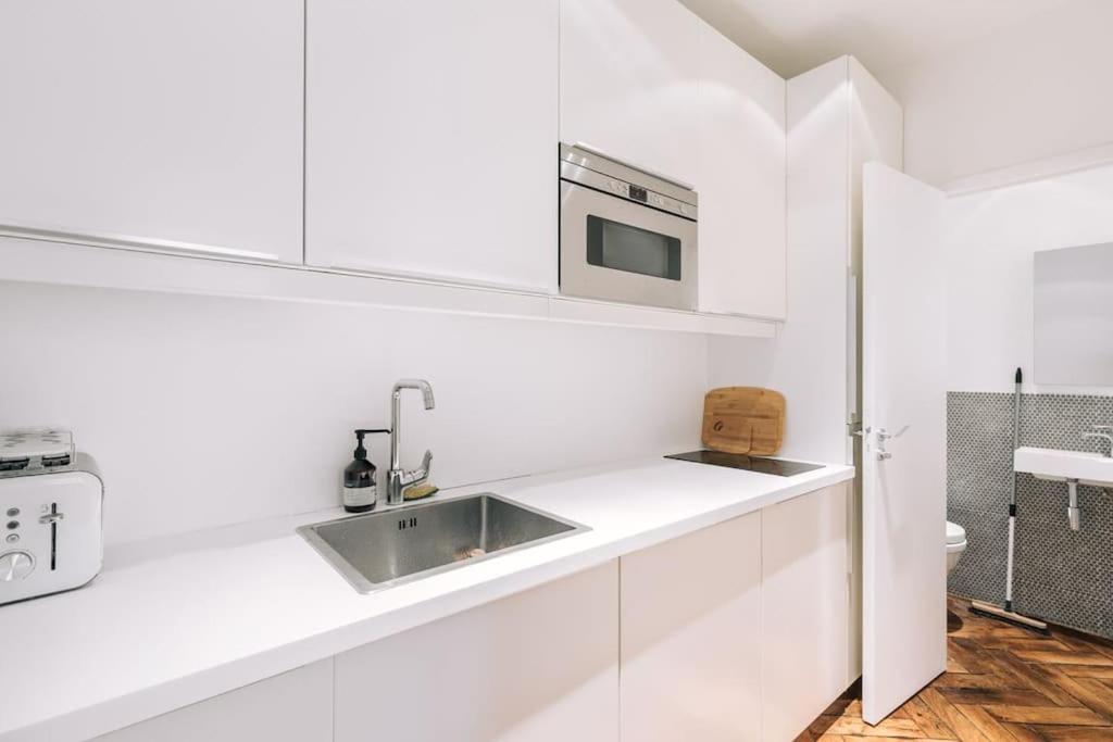 Bright Apartment In The 10Arr. - 4 People Parigi Esterno foto
