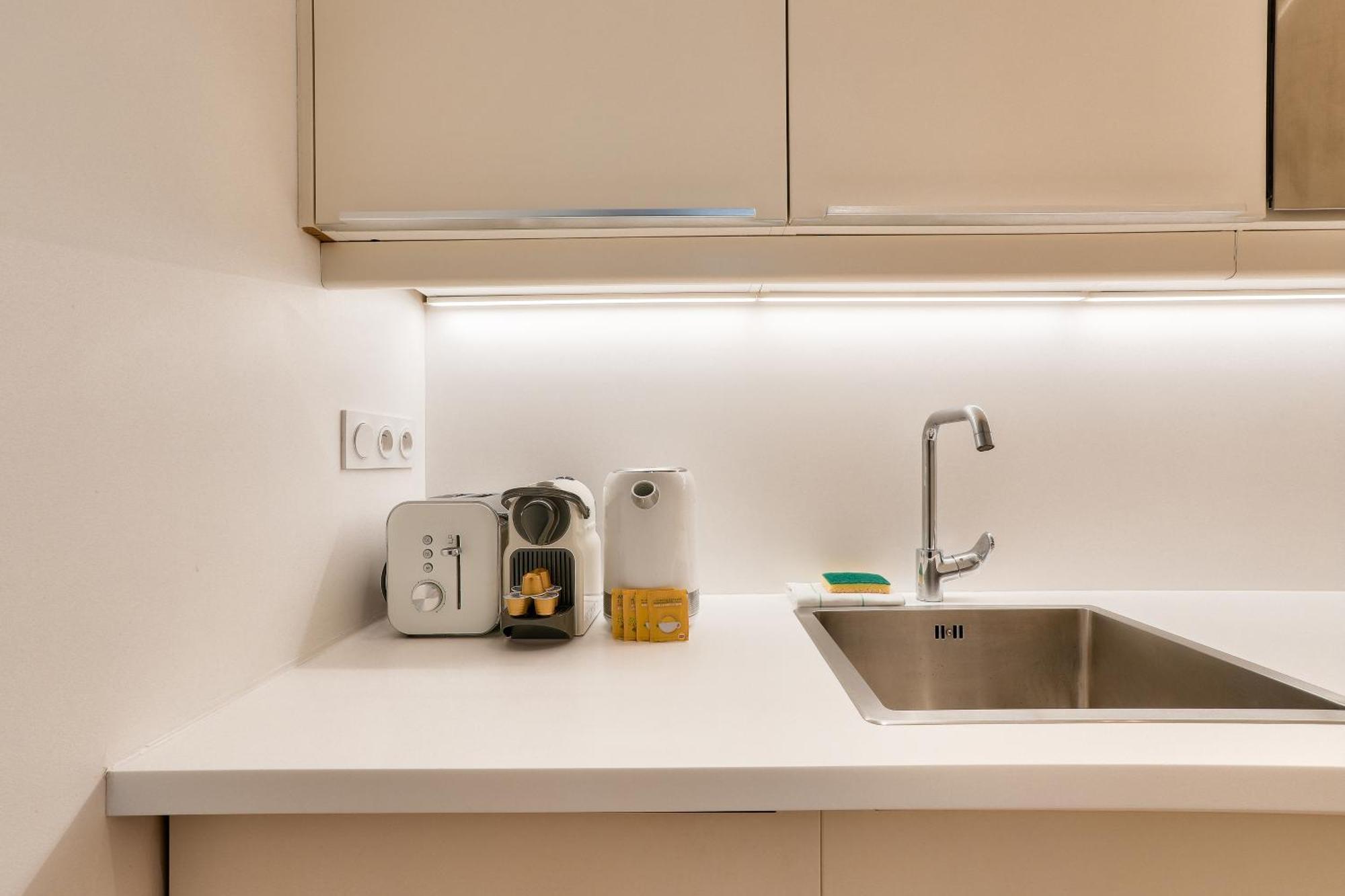 Bright Apartment In The 10Arr. - 4 People Parigi Esterno foto